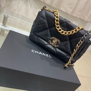 Chanel Black and Gold Quilted Shoulder Bag